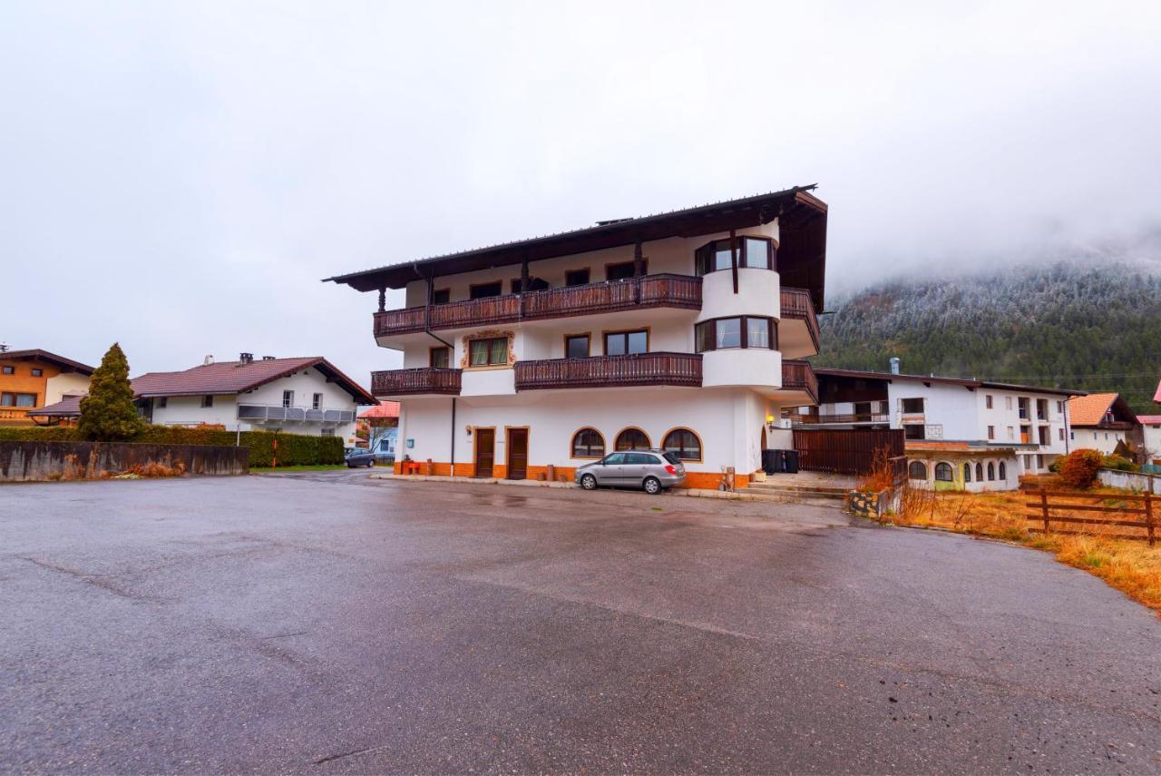 Ferienwohnungen Hirschen Bichlbach Exterior foto